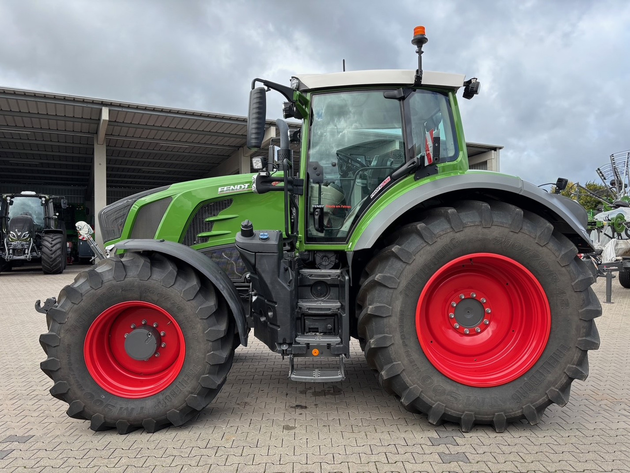 Fendt 826 Vario S4 ProfiPlus - Farm tractor: picture 1 Fendt 826 Vario S4 ProfiPlus - Farm tractor: picture 1