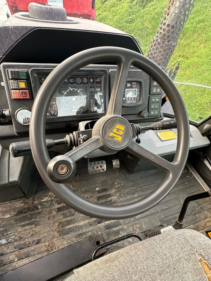 JCB Fastrac - Farm tractor: picture 2 JCB Fastrac - Farm tractor: picture 2