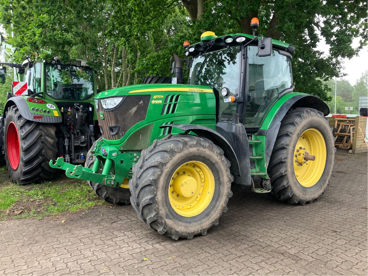 John Deere 6170 R AutoPower - Farm tractor: picture 1 John Deere 6170 R AutoPower - Farm tractor: picture 1