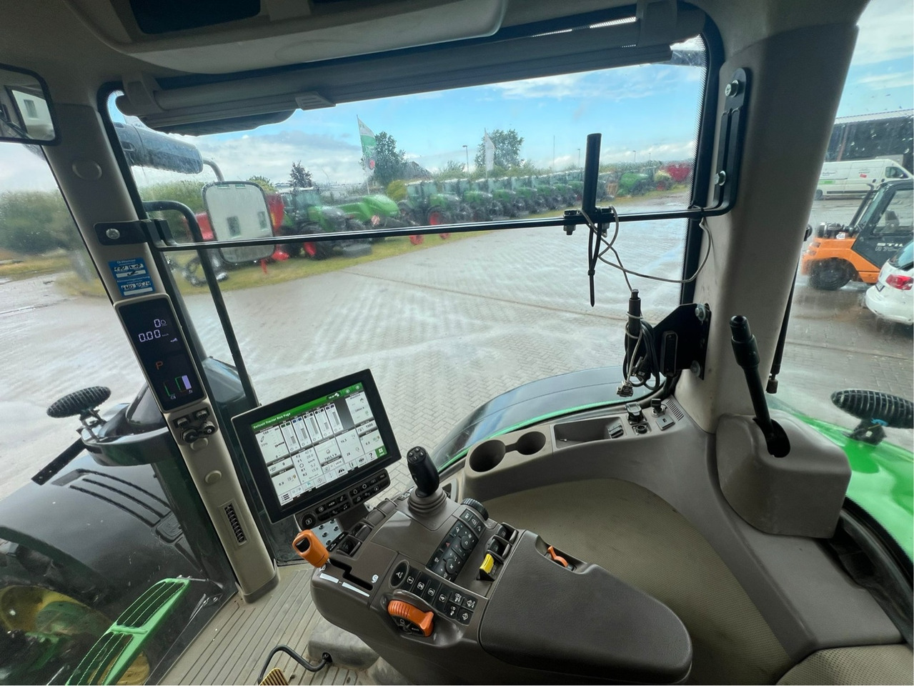 John Deere 7290R - Farm tractor: picture 2 John Deere 7290R - Farm tractor: picture 2