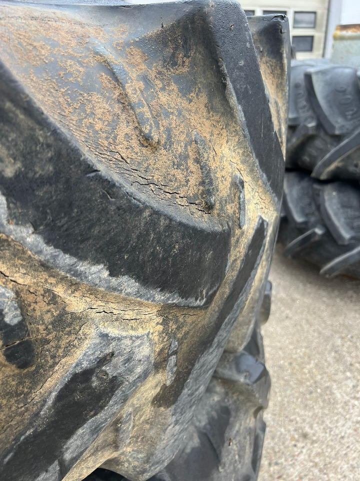 Kleber Zwillinge 20.8 R38 - Wheels and tires: picture 4 Kleber Zwillinge 20.8 R38 - Wheels and tires: picture 4