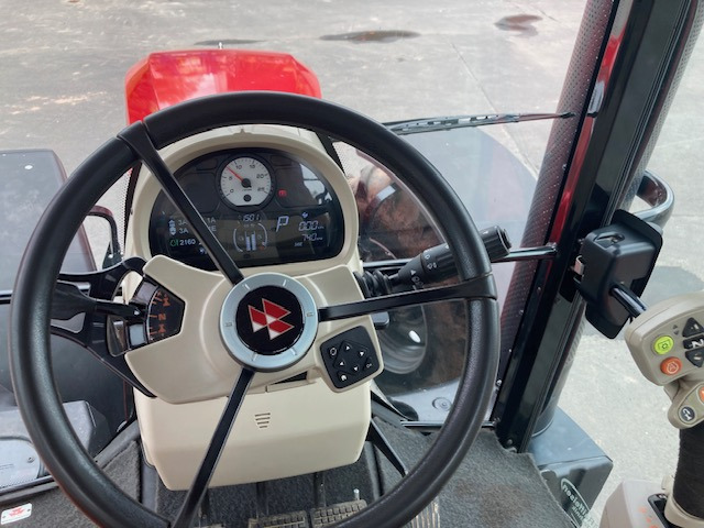 Massey Ferguson 7716 Dyna-6 - Farm tractor: picture 2 Massey Ferguson 7716 Dyna-6 - Farm tractor: picture 2