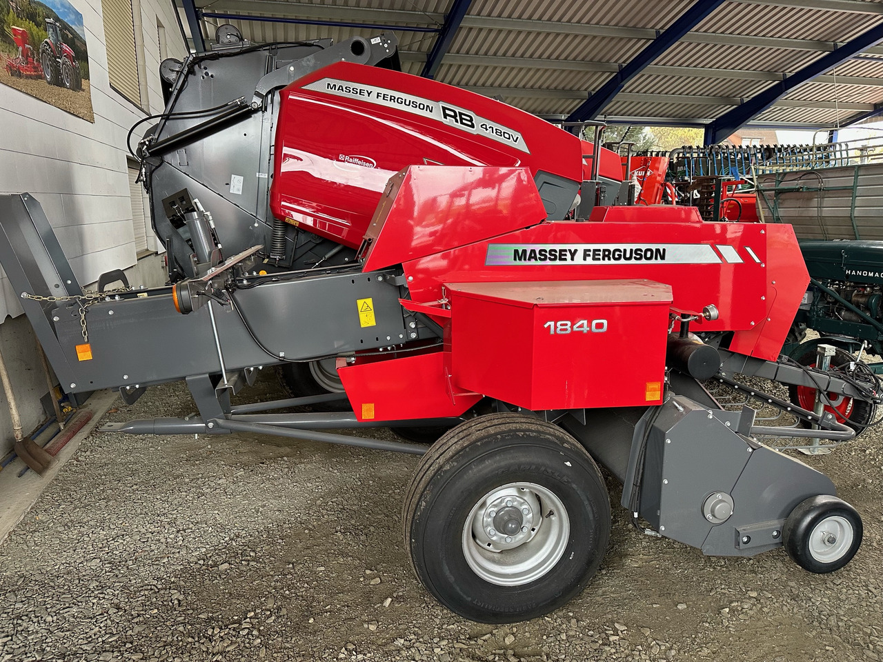 Massey Ferguson Hochdruckpresse 1840 - Bale wrapper: picture 5 Massey Ferguson Hochdruckpresse 1840 - Bale wrapper: picture 5