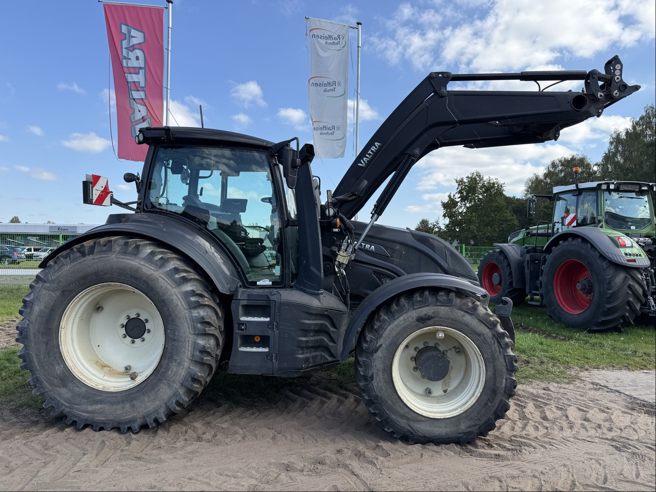 Valtra T 254 Versu - Farm tractor: picture 5 Valtra T 254 Versu - Farm tractor: picture 5