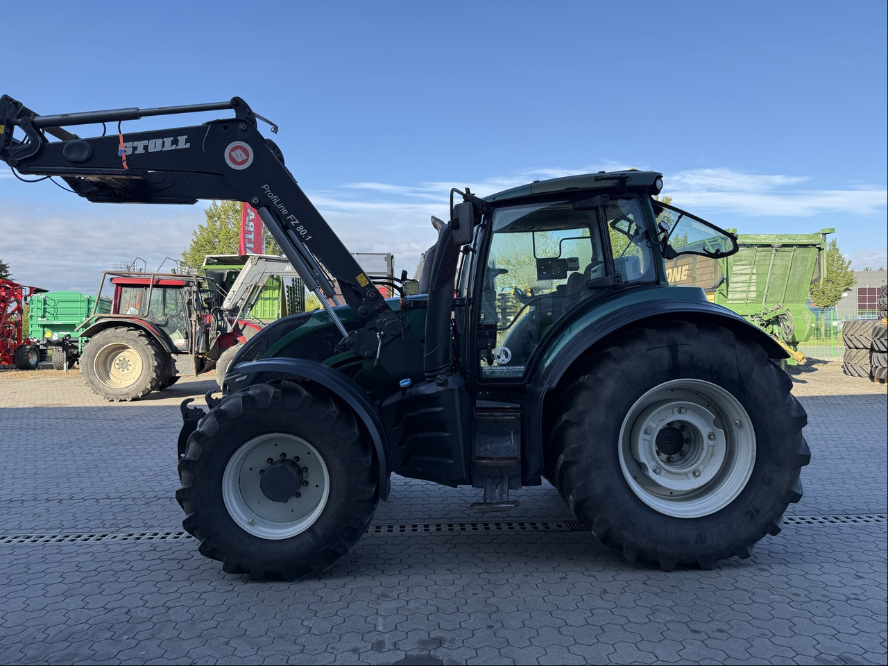 Valtra T194 Versu - Farm tractor: picture 4 Valtra T194 Versu - Farm tractor: picture 4