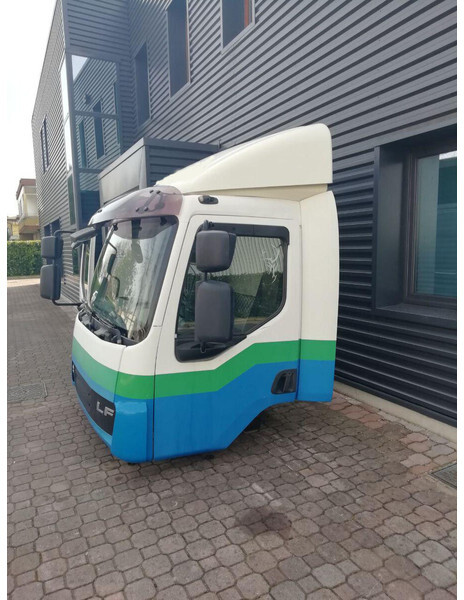 DAF LF45 LF55 Euro 5 - Cab and interior for Truck: picture 1 DAF LF45 LF55 Euro 5 - Cab and interior for Truck: picture 1