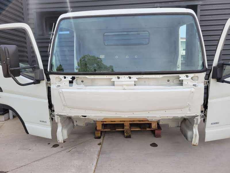 Cab and interior for Truck Mitsubishi Fuso "C": picture 17