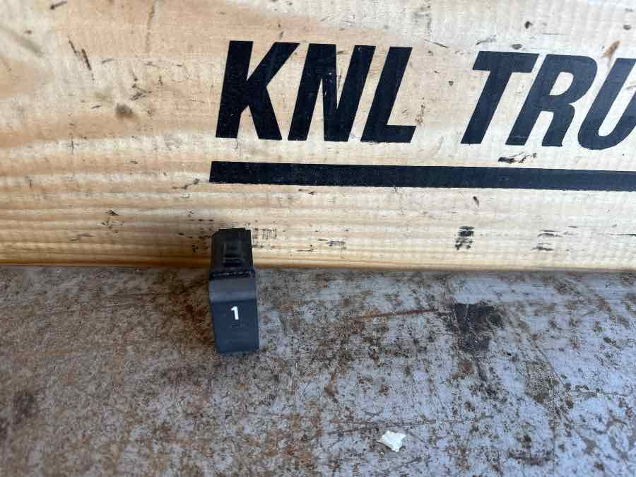 DAF SWITCH 2118185 - Electrical system for Truck: picture 1 DAF SWITCH 2118185 - Electrical system for Truck: picture 1
