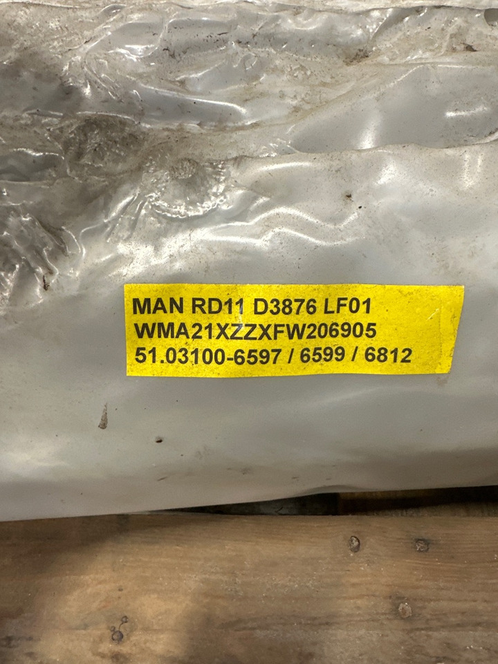 MAN CYLINDERHEAD 51.03100-6597 - Engine and parts for Truck: picture 2 MAN CYLINDERHEAD 51.03100-6597 - Engine and parts for Truck: picture 2