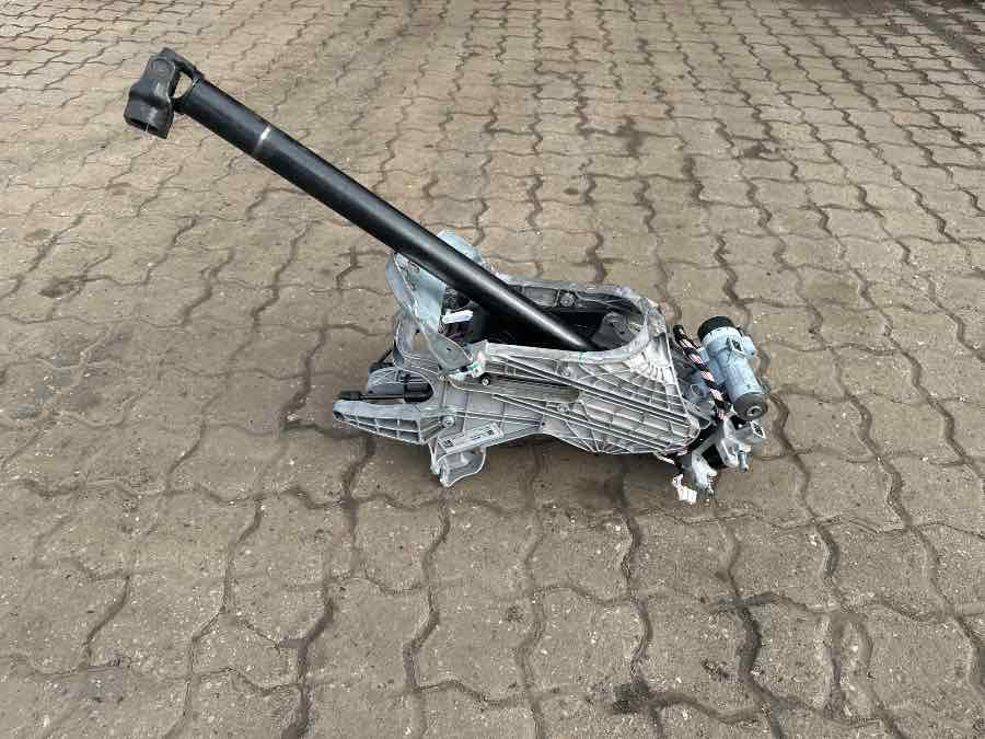 MAN STEERRING COLUM 81.46113-6289 - Steering for Truck: picture 1 MAN STEERRING COLUM 81.46113-6289 - Steering for Truck: picture 1