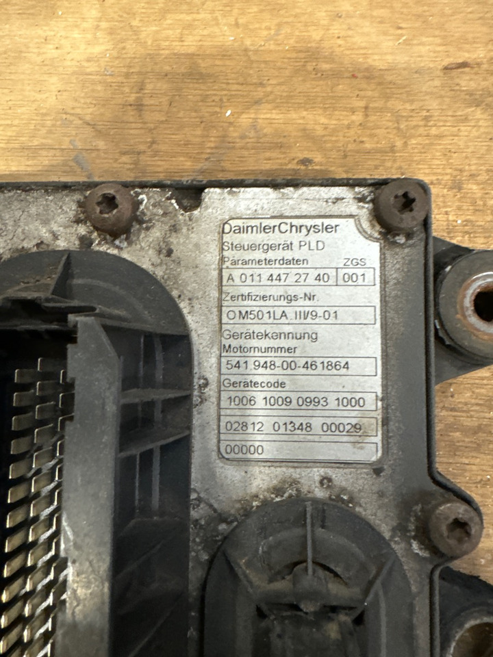 MERCEDES ENGINE ECU A0034462940 - Electrical system for Truck: picture 2 MERCEDES ENGINE ECU A0034462940 - Electrical system for Truck: picture 2