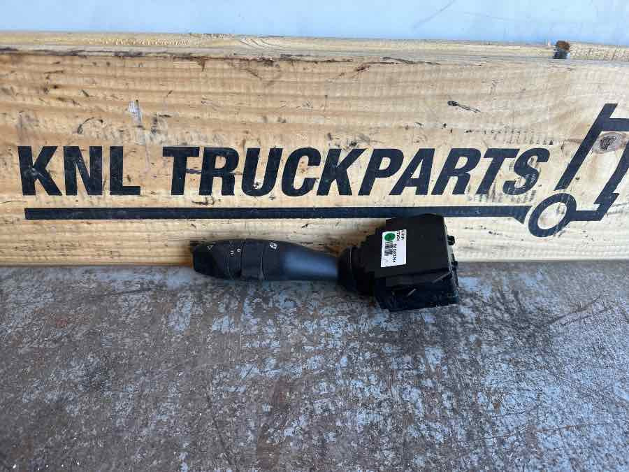 RENAULT LEVER SWITCH 7422007399 - Cab and interior for Truck: picture 1 RENAULT LEVER SWITCH 7422007399 - Cab and interior for Truck: picture 1