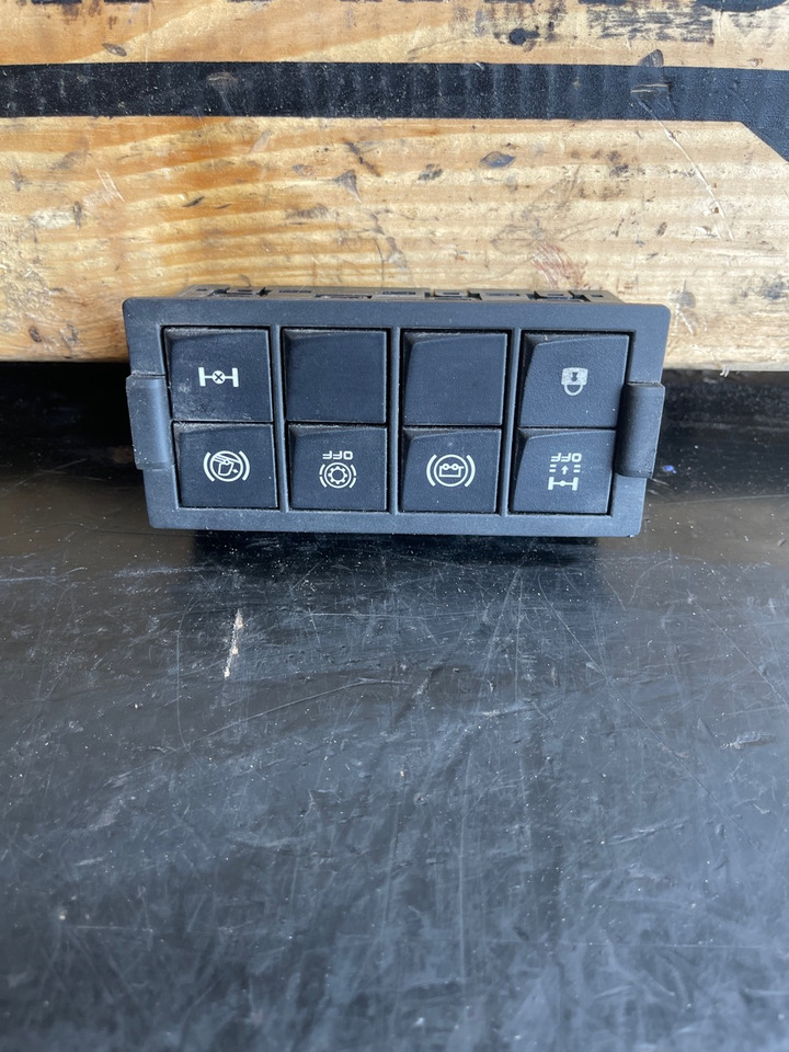 RENAULT SWITCH MODULE 7422338209 - Cab and interior for Truck: picture 1 RENAULT SWITCH MODULE 7422338209 - Cab and interior for Truck: picture 1