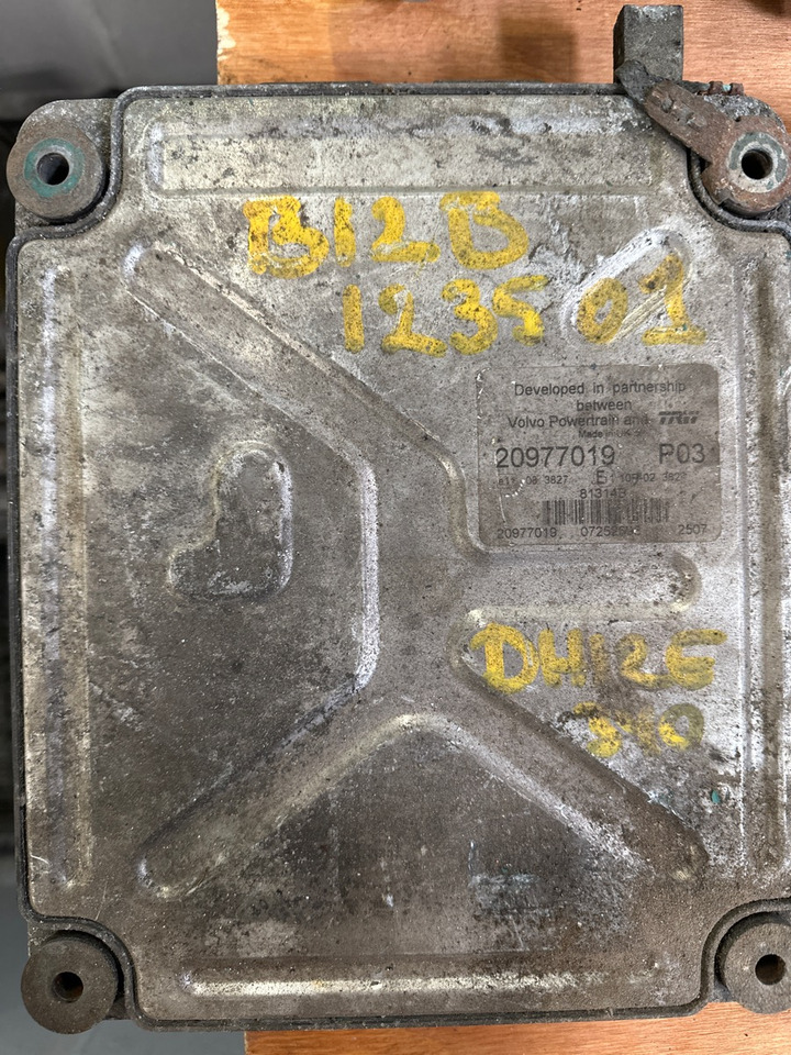 VOLVO ECU 20977019 PO3 - ECU for Truck: picture 1 VOLVO ECU 20977019 PO3 - ECU for Truck: picture 1