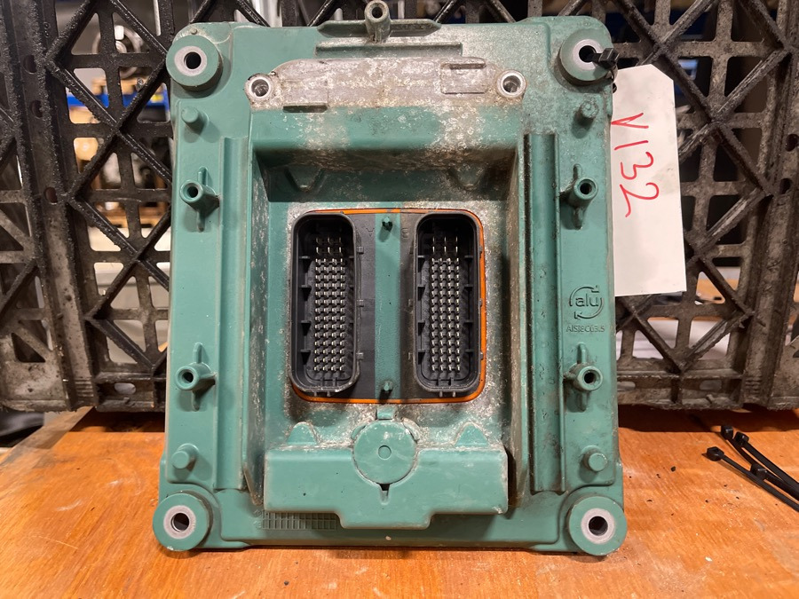 VOLVO ECU 21900545 - ECU for Truck: picture 2 VOLVO ECU 21900545 - ECU for Truck: picture 2