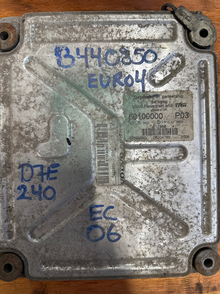 VOLVO ECU 60100000 PO3 - ECU for Truck: picture 1 VOLVO ECU 60100000 PO3 - ECU for Truck: picture 1