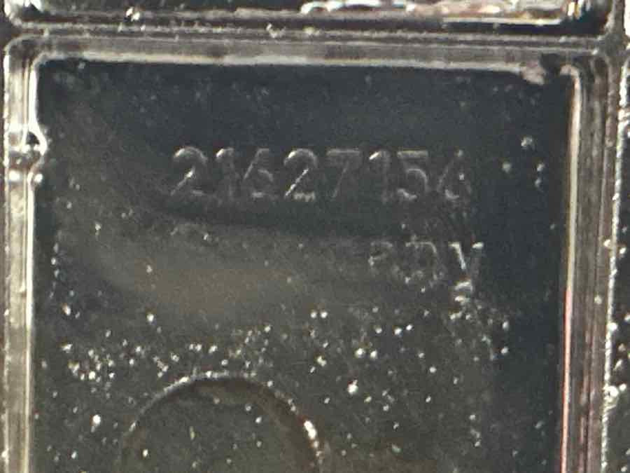 VOLVO ENGINE COVER 21627156 - Engine and parts for Truck: picture 2 VOLVO ENGINE COVER 21627156 - Engine and parts for Truck: picture 2