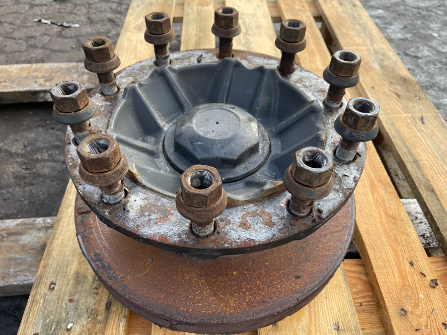 VOLVO FRONT HUB 21983590 - Wheel hub for Truck: picture 1 VOLVO FRONT HUB 21983590 - Wheel hub for Truck: picture 1
