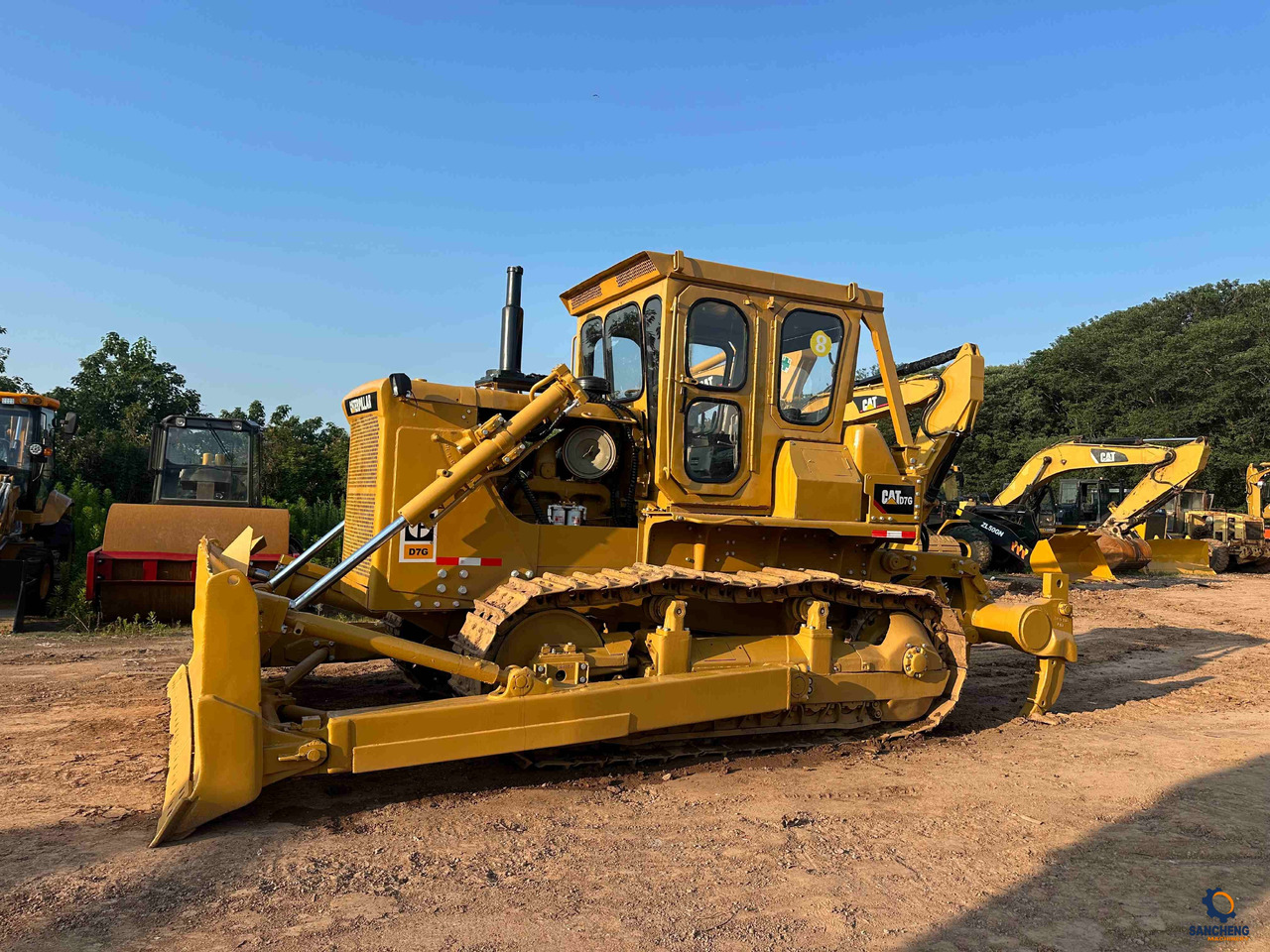 CAT D7G - Bulldozer: picture 3 CAT D7G - Bulldozer: picture 3