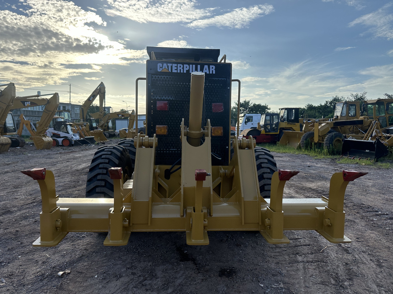 Grader CATERPILLAR 140K: picture 8