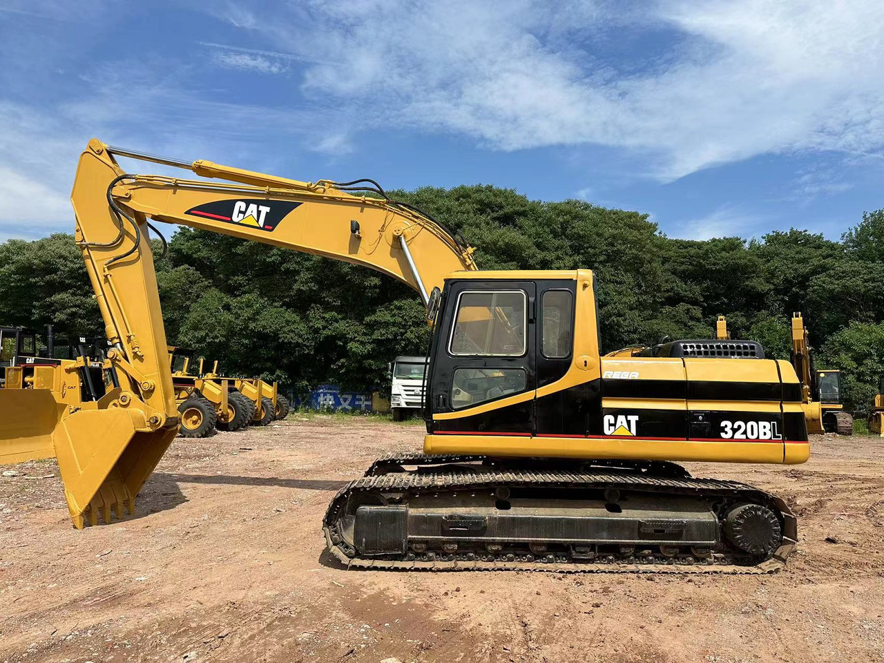 CATERPILLAR 320B - Crawler excavator: picture 3 CATERPILLAR 320B - Crawler excavator: picture 3