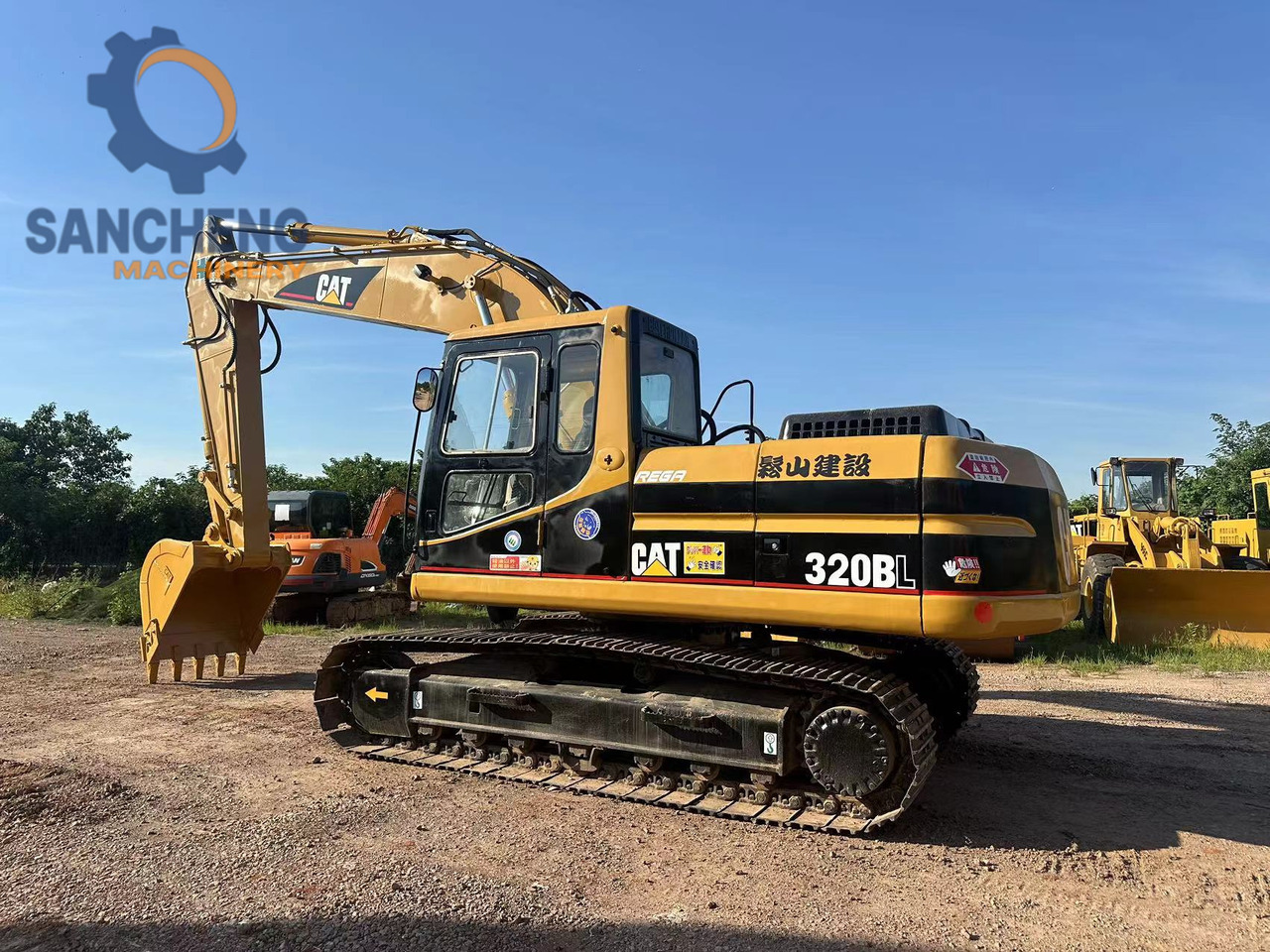 CATERPILLAR 320BL - Crawler excavator: picture 2 CATERPILLAR 320BL - Crawler excavator: picture 2