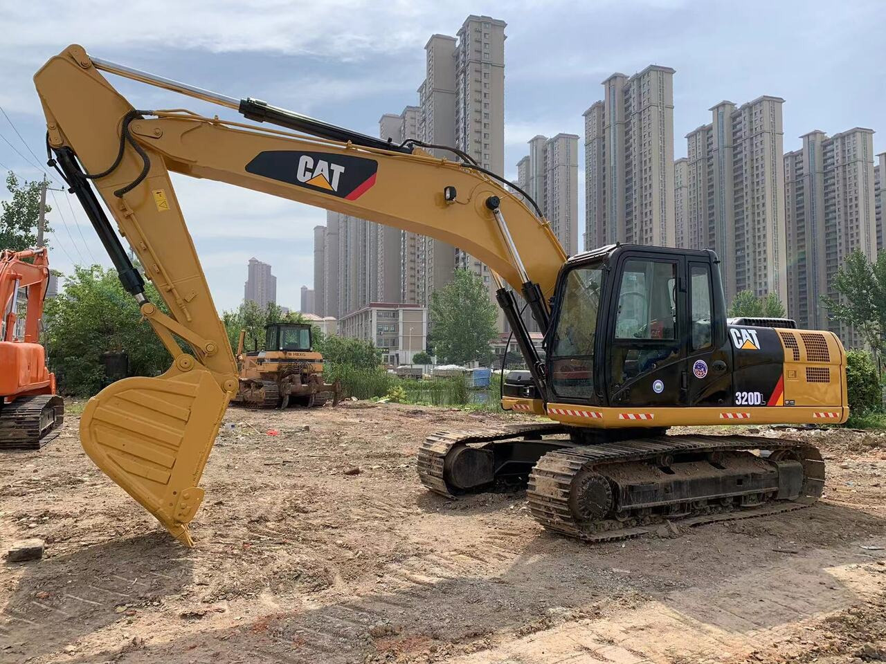 CATERPILLAR 320DL - Crawler excavator: picture 4 CATERPILLAR 320DL - Crawler excavator: picture 4