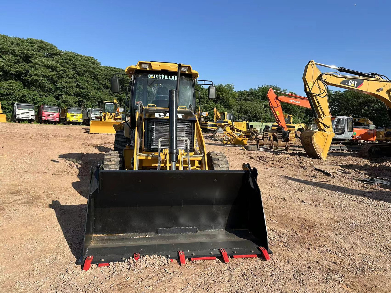 CATERPILLAR 420F2 - Backhoe loader: picture 2 CATERPILLAR 420F2 - Backhoe loader: picture 2