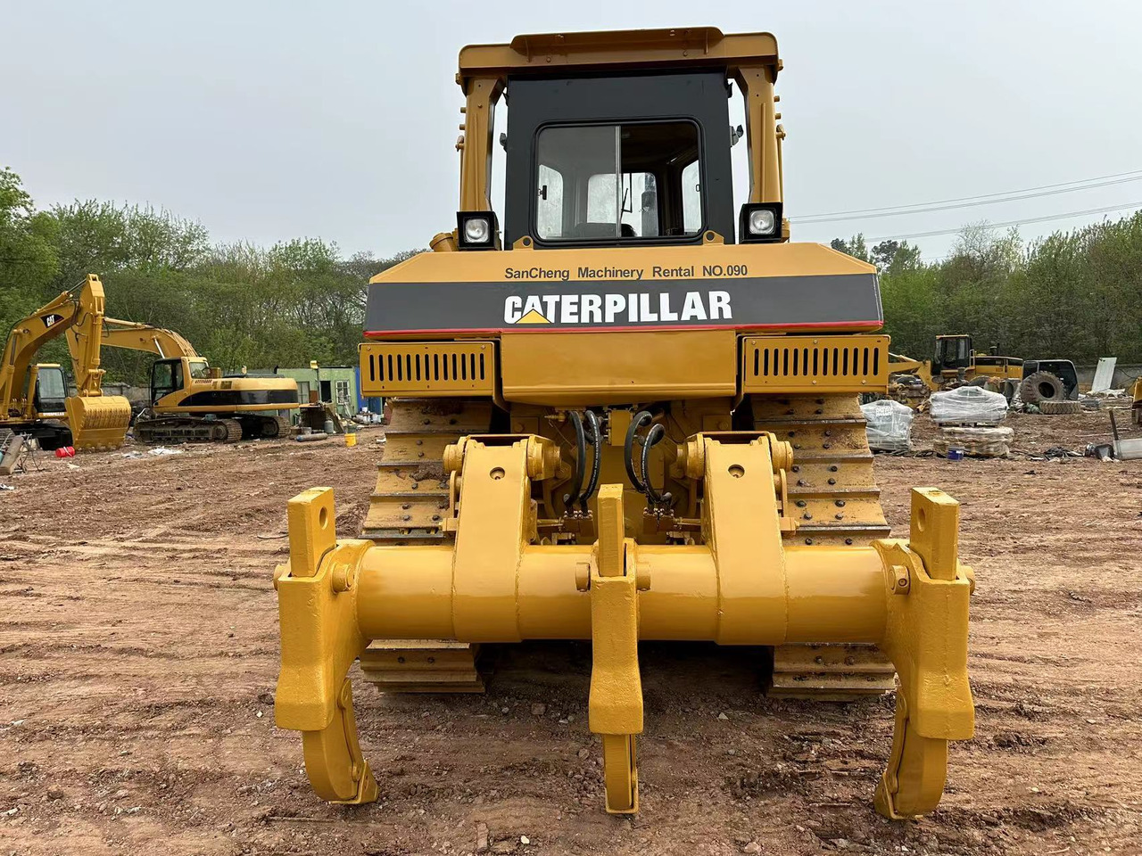 CATERPILLAR D8R - Bulldozer: picture 4 CATERPILLAR D8R - Bulldozer: picture 4