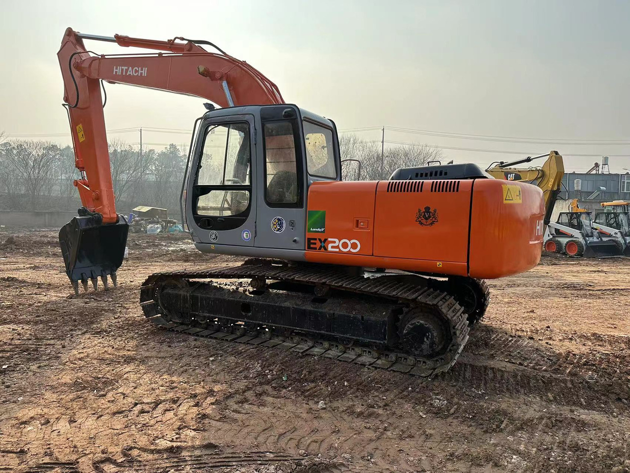 HITACHI EX200 - Excavator: picture 2 HITACHI EX200 - Excavator: picture 2