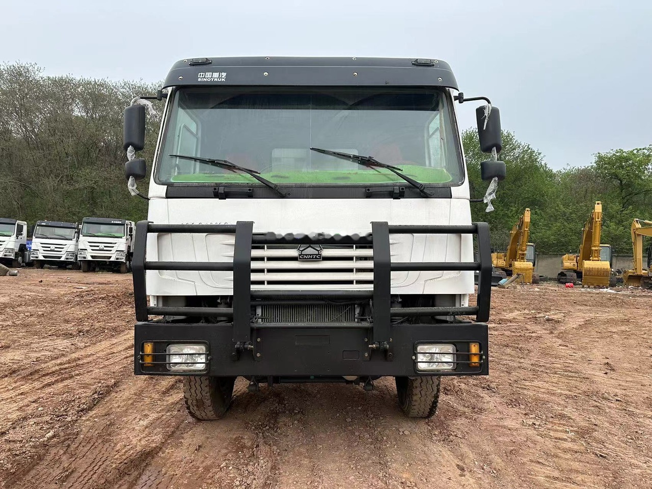 SINOTRUK HOWO 371 with Bumper - Tipper: picture 2 SINOTRUK HOWO 371 with Bumper - Tipper: picture 2