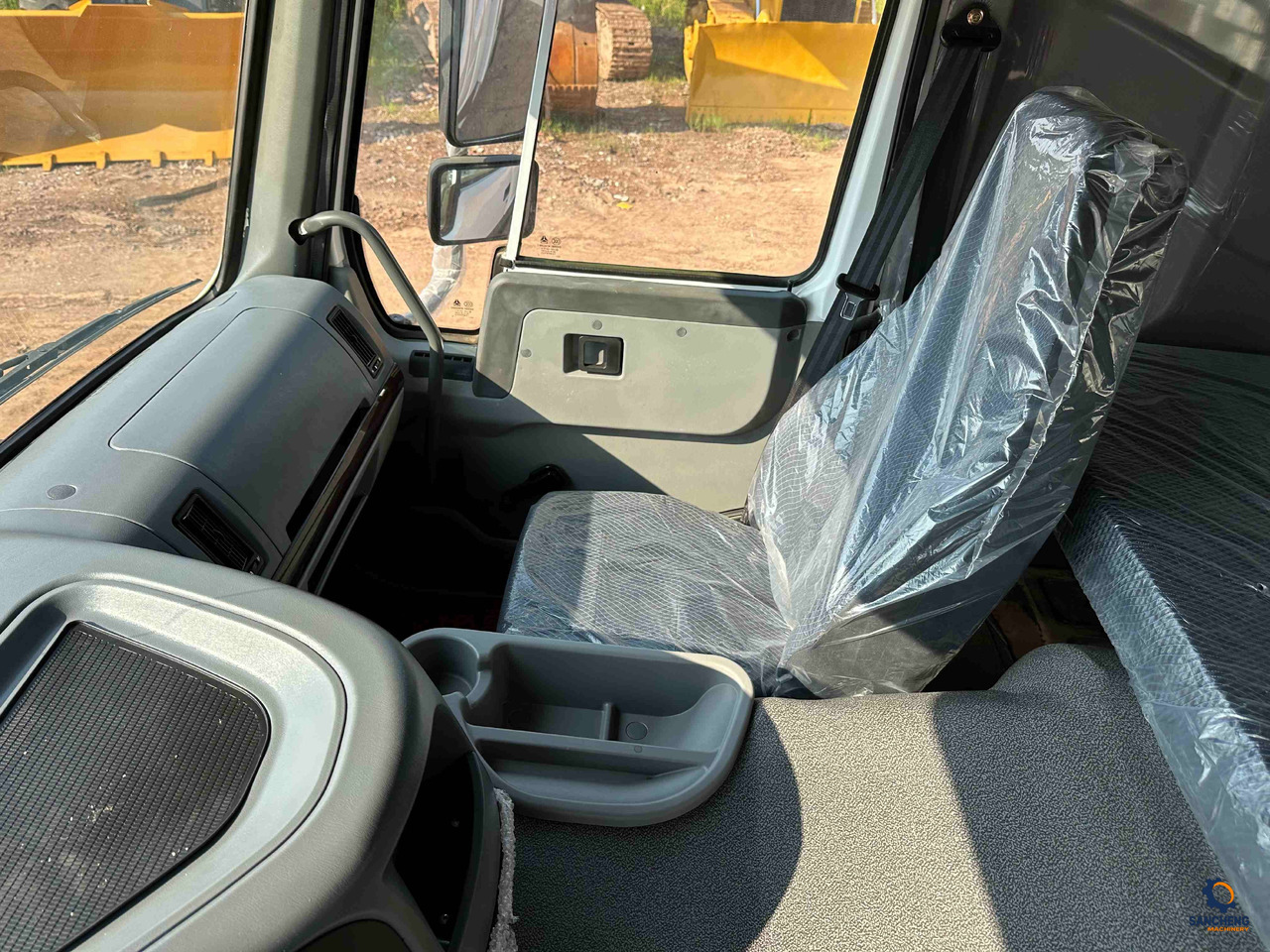 Leasing of Sintruk HOWO 400hp 6X4 Sintruk HOWO 400hp 6X4: picture 13 Leasing of Sintruk HOWO 400hp 6X4 Sintruk HOWO 400hp 6X4: picture 13