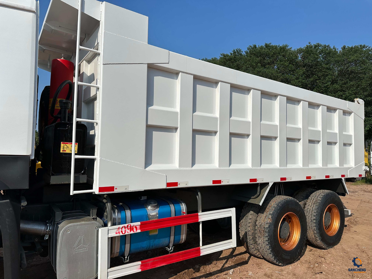 Leasing of Sintruk HOWO 400hp 6X4 Sintruk HOWO 400hp 6X4: picture 12 Leasing of Sintruk HOWO 400hp 6X4 Sintruk HOWO 400hp 6X4: picture 12