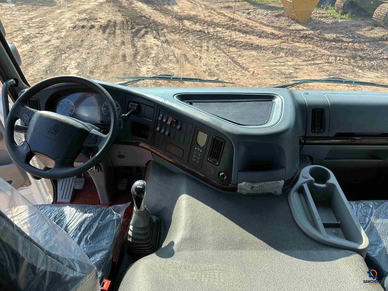 Leasing of Sintruk HOWO 400hp 6X4 Sintruk HOWO 400hp 6X4: picture 15 Leasing of Sintruk HOWO 400hp 6X4 Sintruk HOWO 400hp 6X4: picture 15