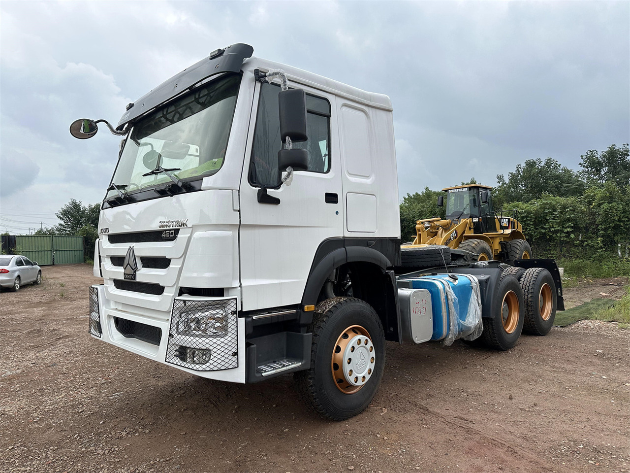 SINOTRUK Howo tractor unit 420hp - Tractor unit: picture 3 SINOTRUK Howo tractor unit 420hp - Tractor unit: picture 3