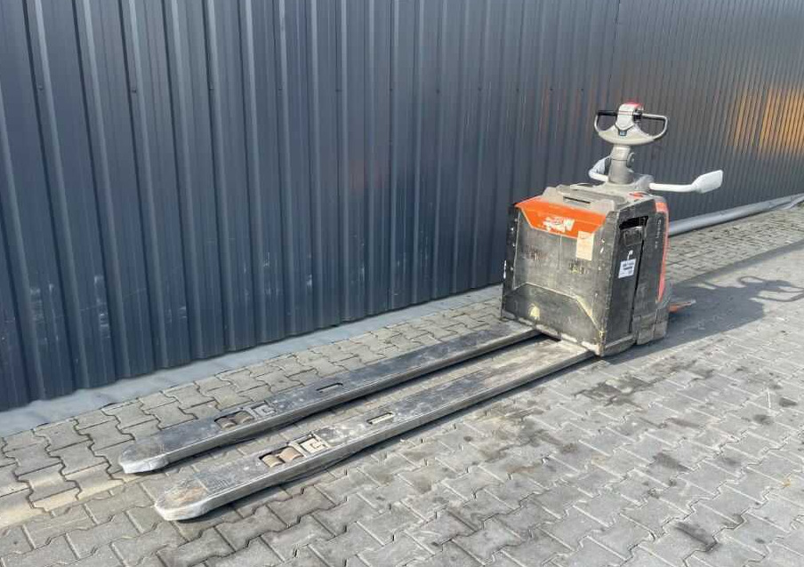 BT LPE250 - Pallet truck: picture 1 BT LPE250 - Pallet truck: picture 1