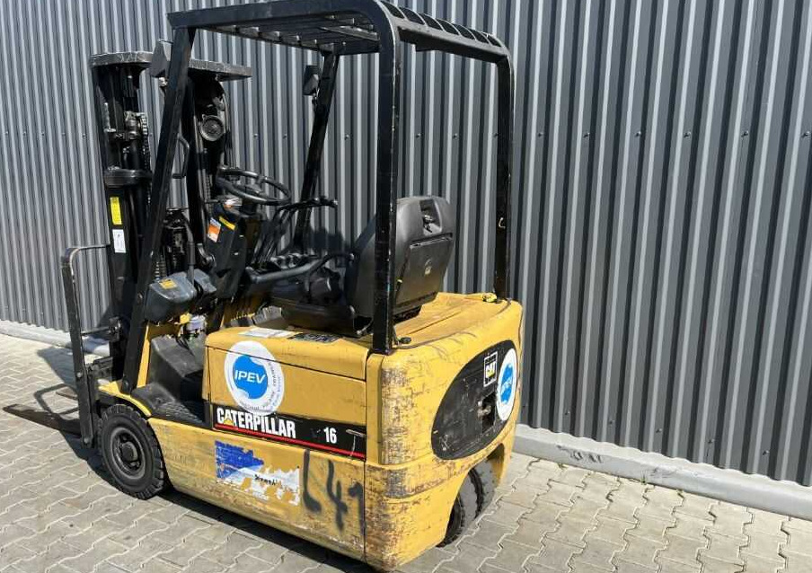 CAT Lift Trucks EP16KT - Electric forklift: picture 3 CAT Lift Trucks EP16KT - Electric forklift: picture 3
