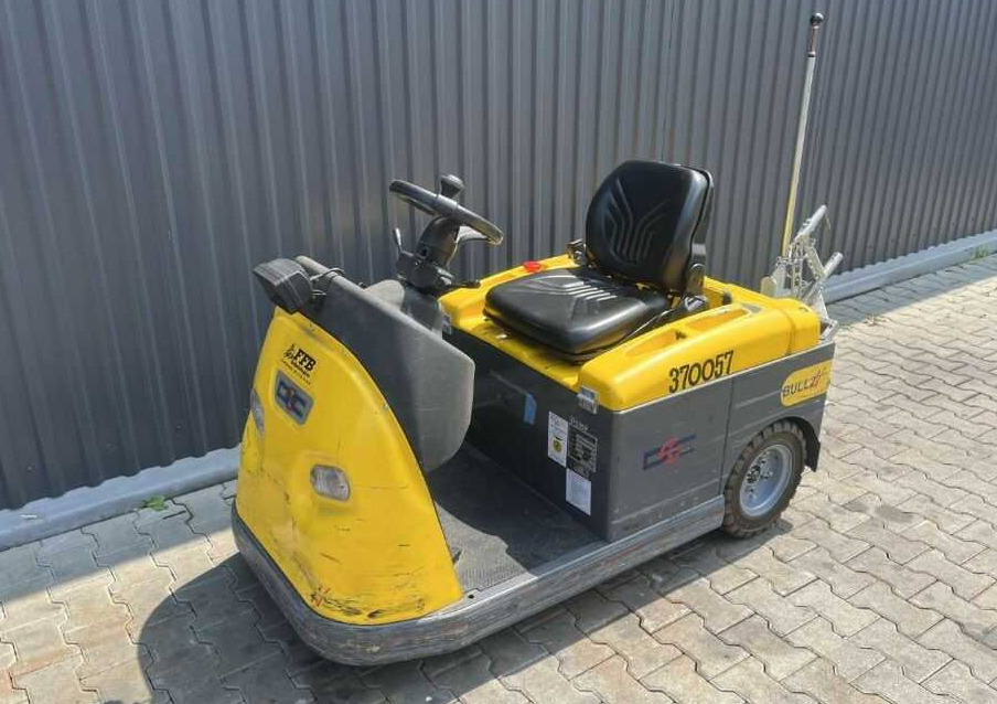 DEC BULL 2N - Tow tractor: picture 1 DEC BULL 2N - Tow tractor: picture 1