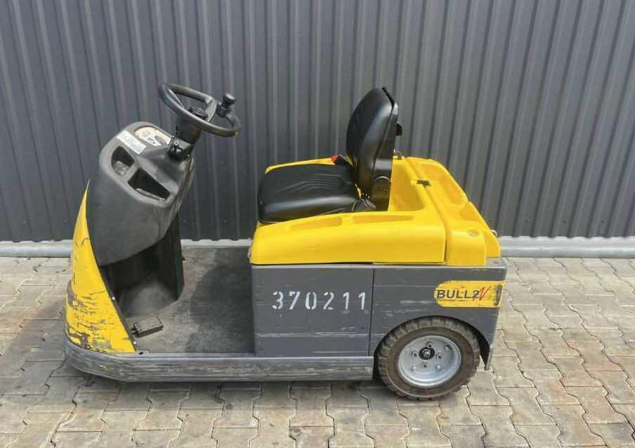 DEC BULL 2N - Tow tractor: picture 2 DEC BULL 2N - Tow tractor: picture 2