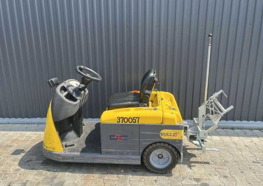 DEC BULL 2N - Tow tractor: picture 2 DEC BULL 2N - Tow tractor: picture 2