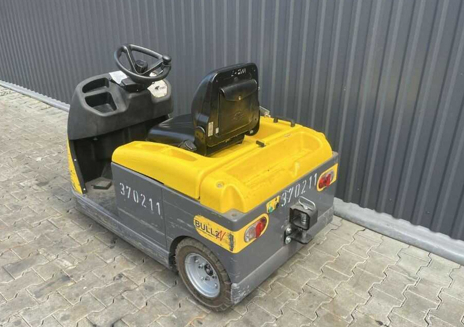 DEC BULL 2N - Tow tractor: picture 3 DEC BULL 2N - Tow tractor: picture 3