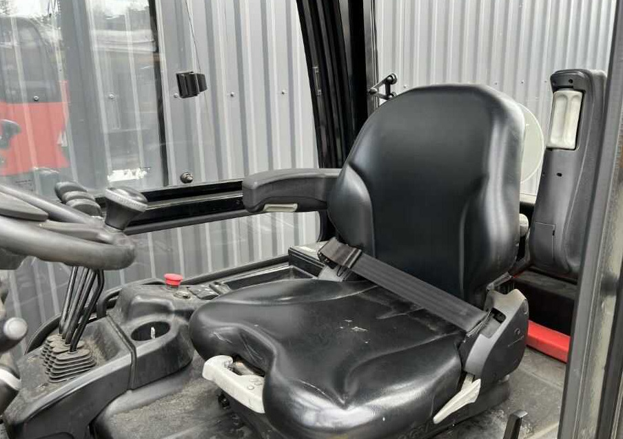 Electric forklift Hyundai 25B-9: picture 9 Electric forklift Hyundai 25B-9: picture 9