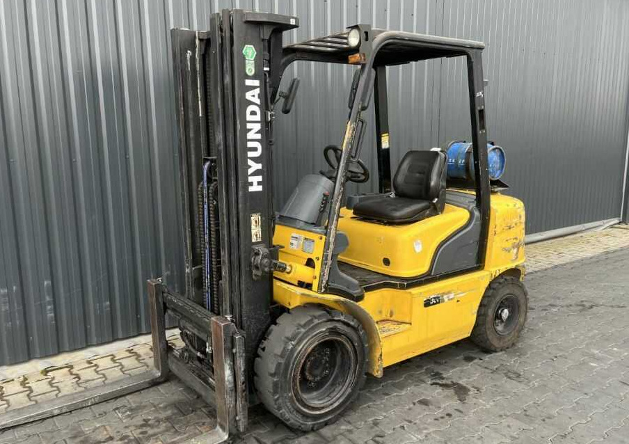 Hyundai 30L-7 - LPG forklift: picture 1 Hyundai 30L-7 - LPG forklift: picture 1