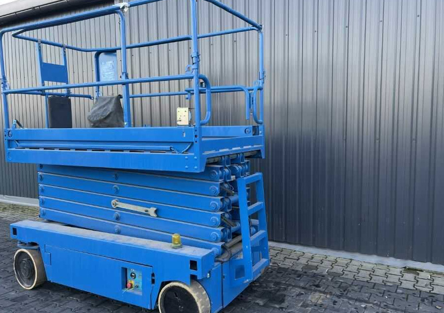 Iteco IT12122 - Scissor lift: picture 3 Iteco IT12122 - Scissor lift: picture 3