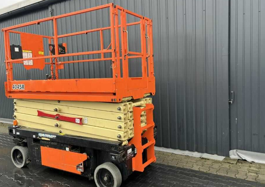 JLG 4045R - Scissor lift: picture 3 JLG 4045R - Scissor lift: picture 3