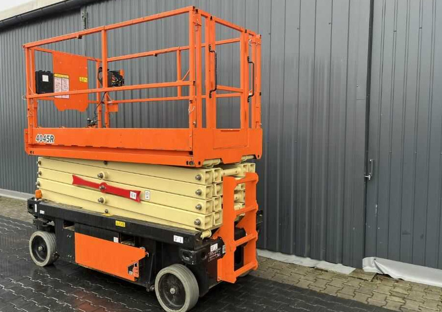 JLG 4045R - Scissor lift: picture 3 JLG 4045R - Scissor lift: picture 3