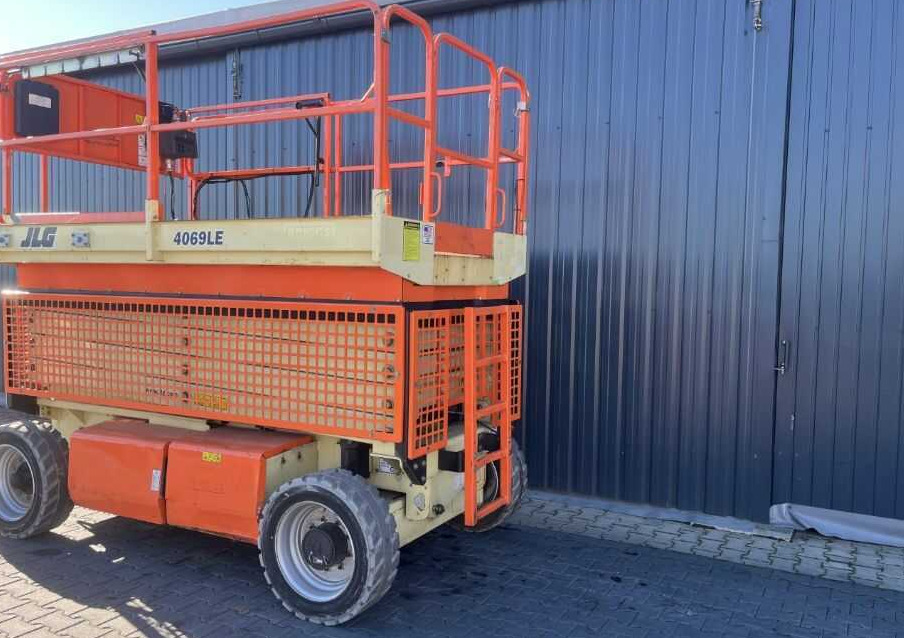 JLG 4069LE - Scissor lift: picture 3 JLG 4069LE - Scissor lift: picture 3