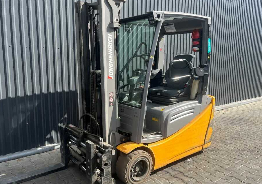 Jungheinrich EFG220 - Electric forklift: picture 1 Jungheinrich EFG220 - Electric forklift: picture 1