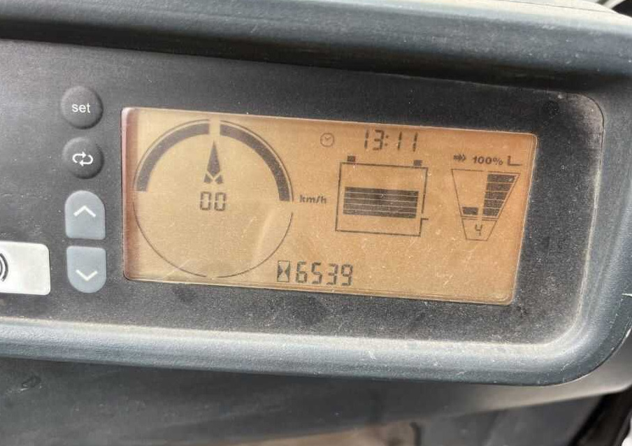 Electric forklift Jungheinrich EFG318k: picture 6