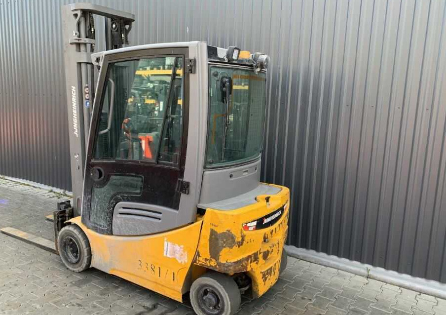 Jungheinrich EFG320 - Electric forklift: picture 3 Jungheinrich EFG320 - Electric forklift: picture 3